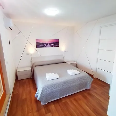 Skai Apartment *